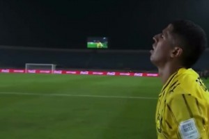 反转！马来西亚6-0疯狂庆祝晋级决赛 印尼最后进球送走大马