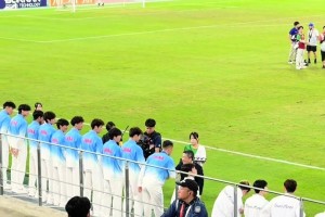 吴曦社媒晒铜牌：我是U23老将！答应的事会做到，分你们一半