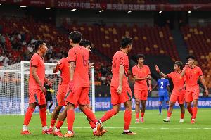 国家足球队阵容调整：五人换位，刘殿座领衔新阵容亮相